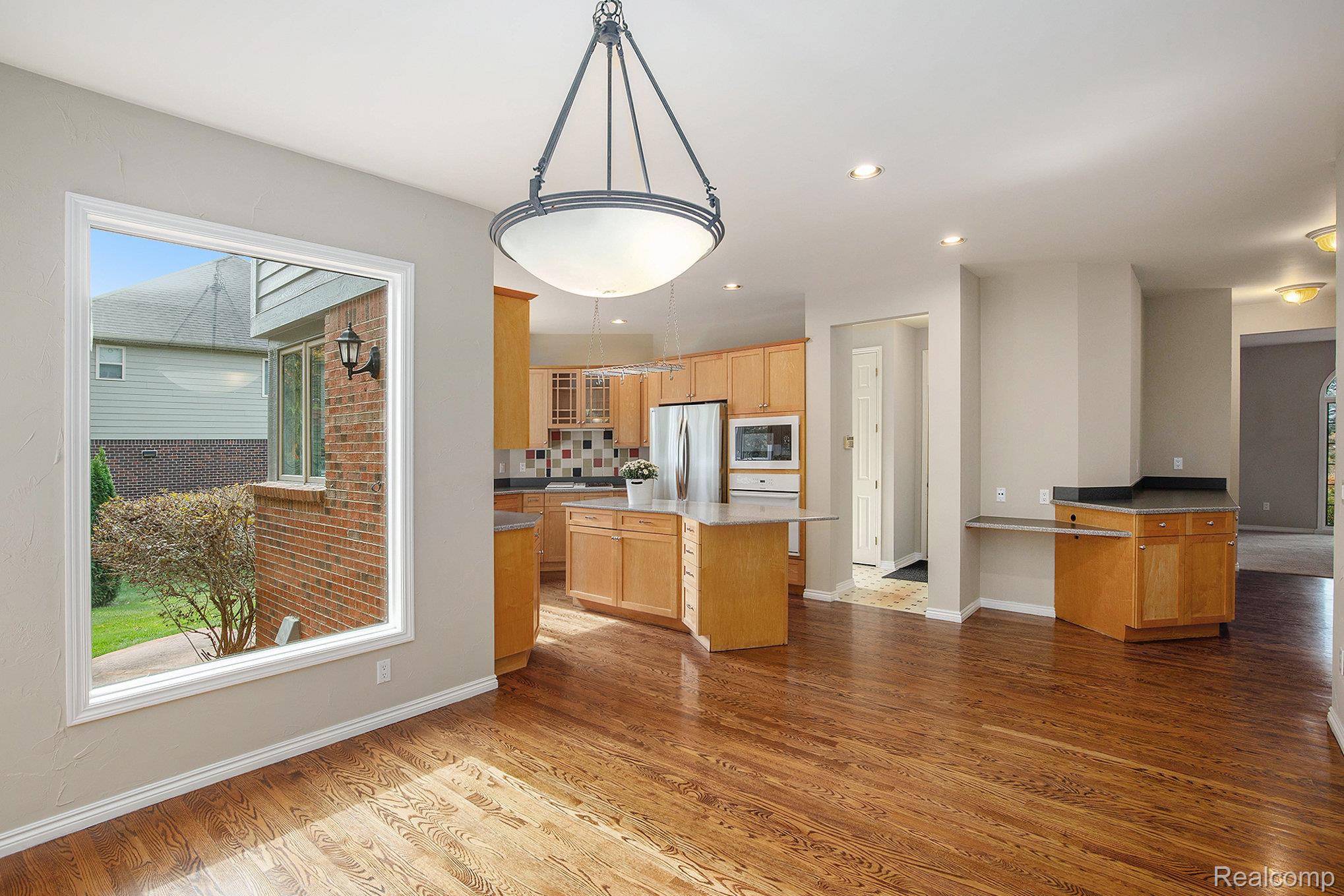 5641 Golf Pointe Drive