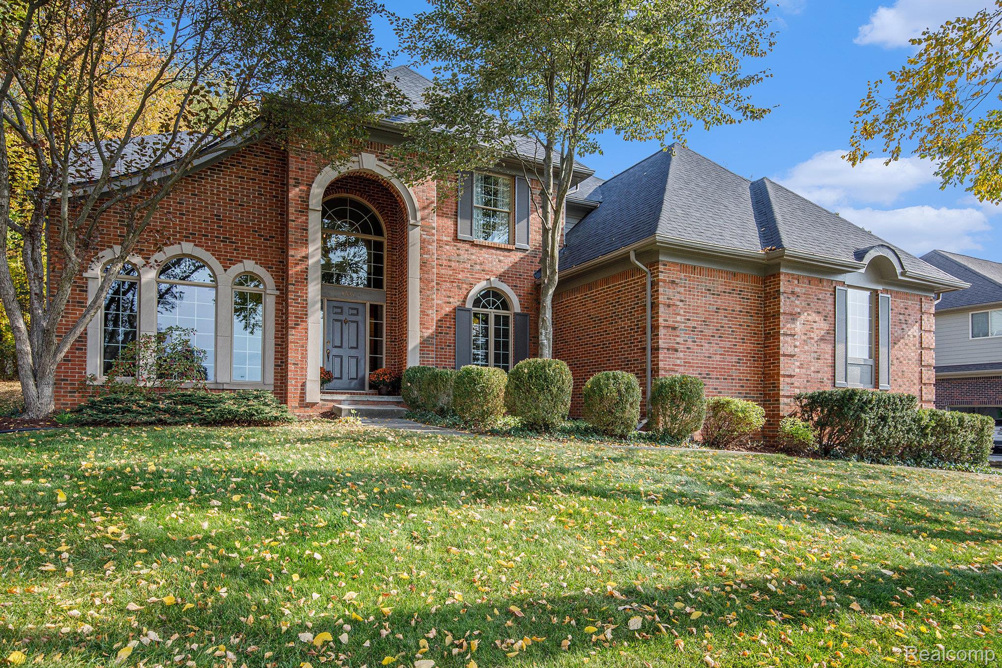 5641 Golf Pointe Drive