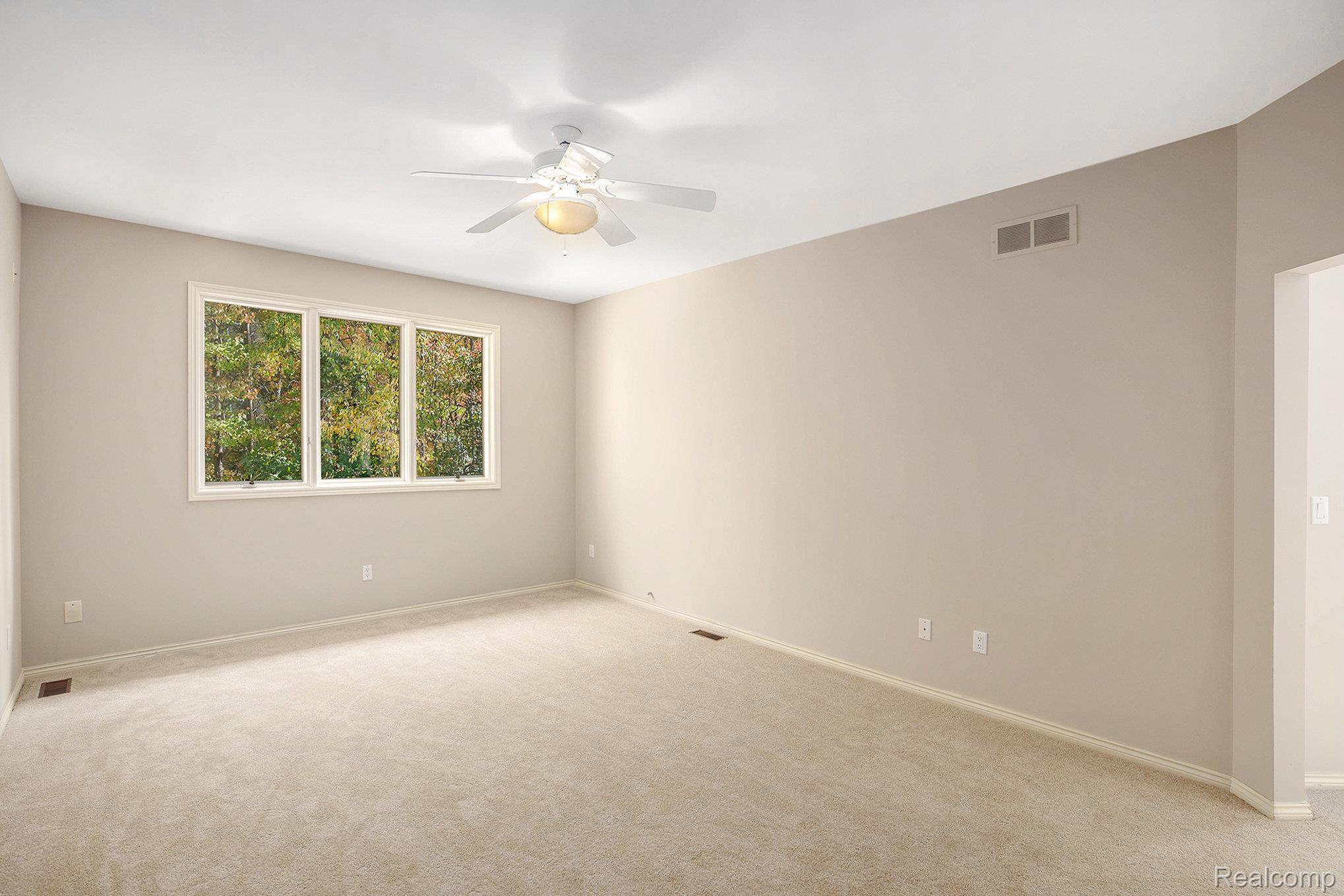 5641 Golf Pointe Drive