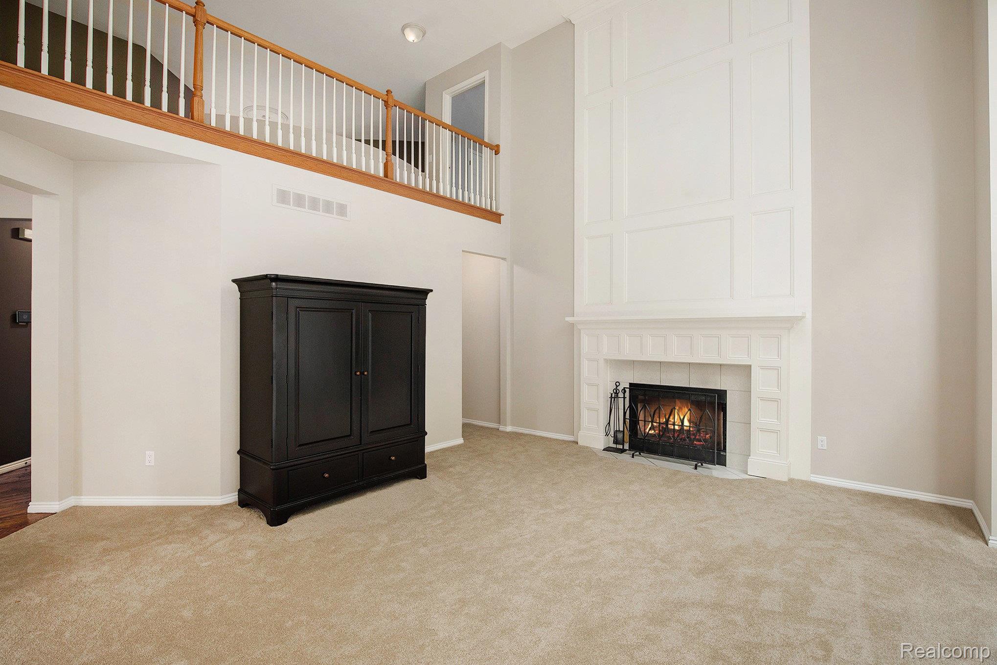 5641 Golf Pointe Drive