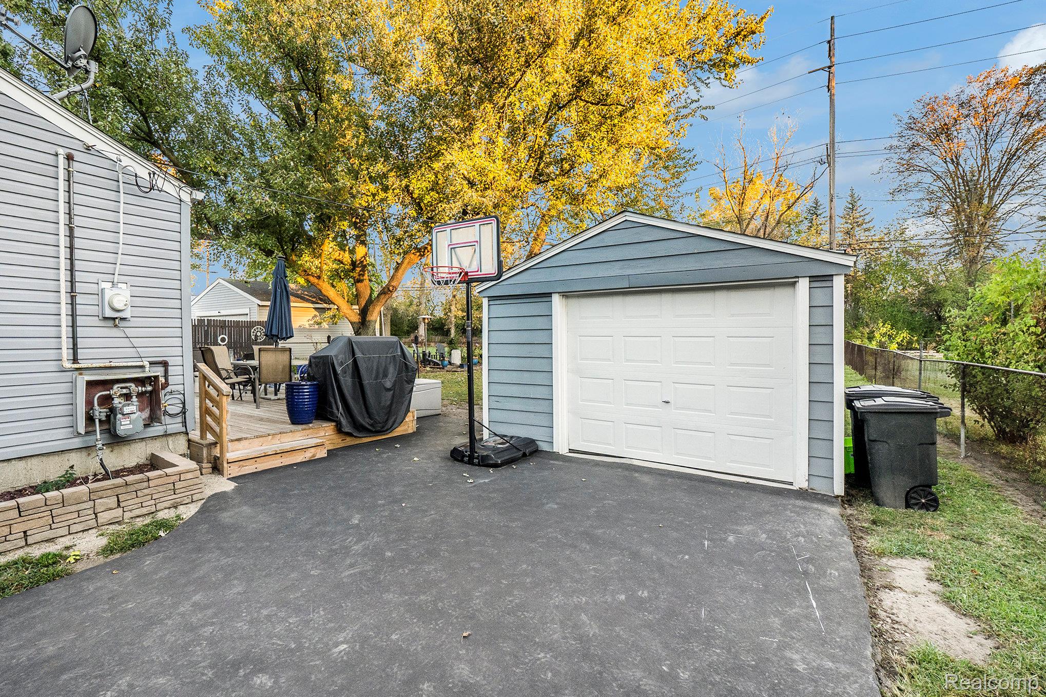 2551 James Road