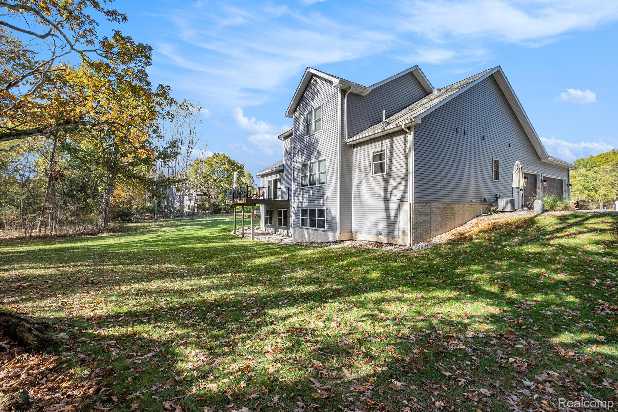 1281 Victoria Lane