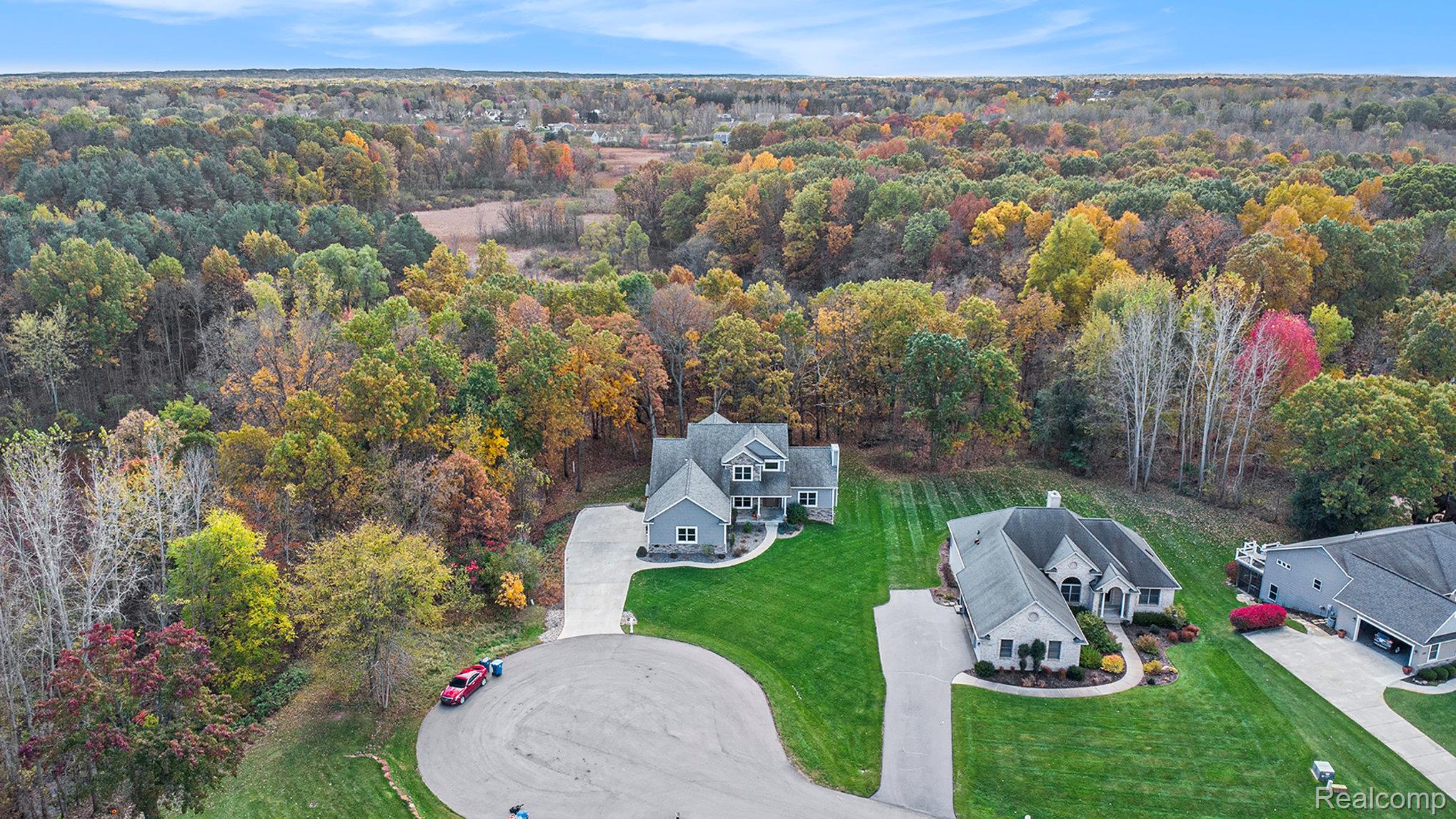 1281 Victoria Lane
