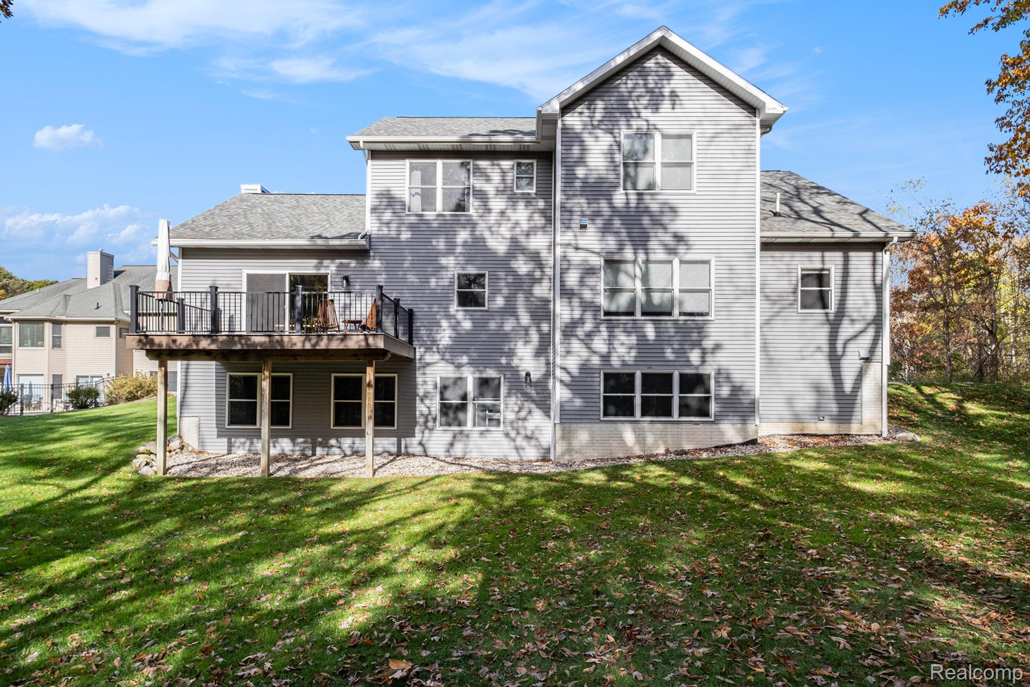 1281 Victoria Lane