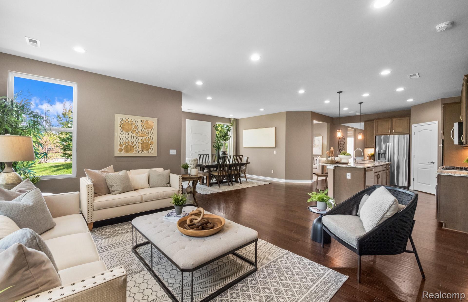 3024 Sheffield Circle