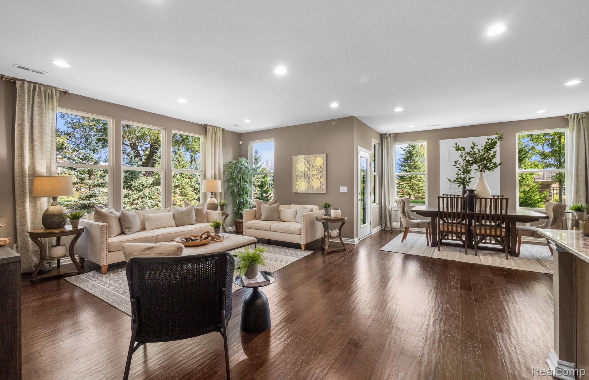 3024 Sheffield Circle