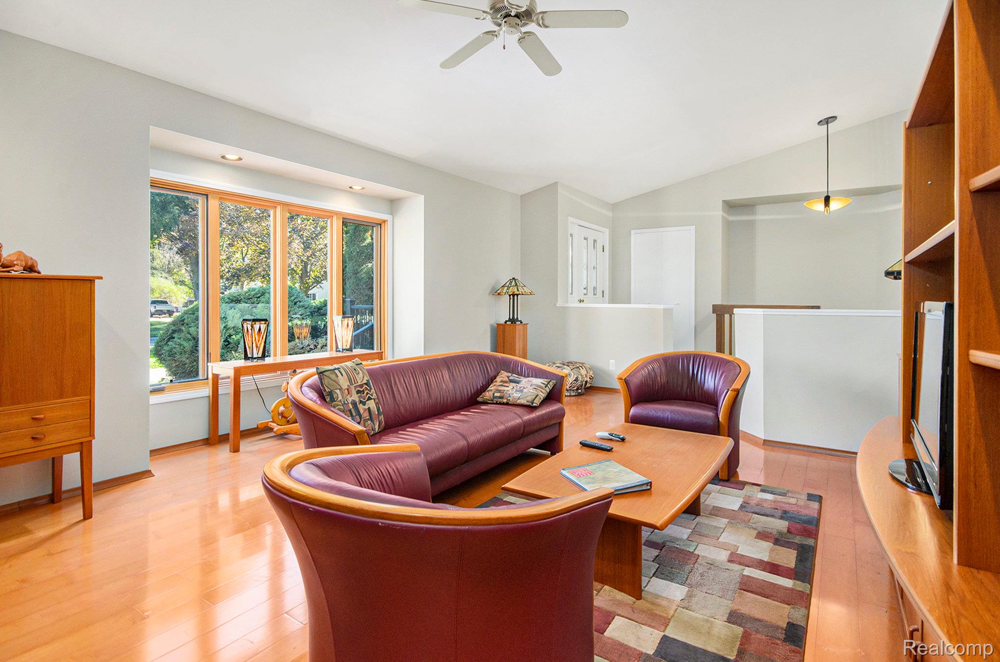 6429 Woodglen Drive