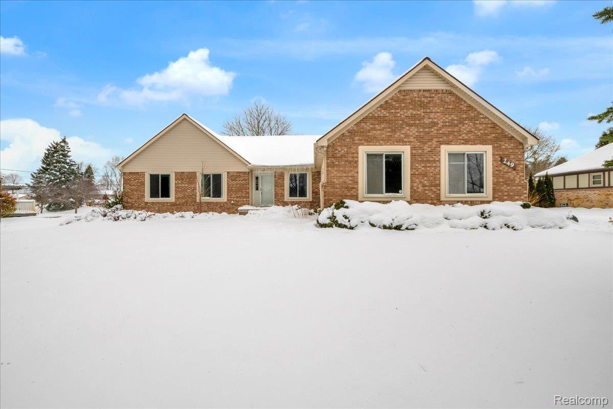 249 E Silverbell Road