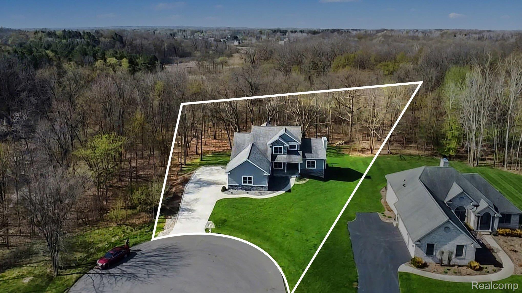 1281 Victoria Lane