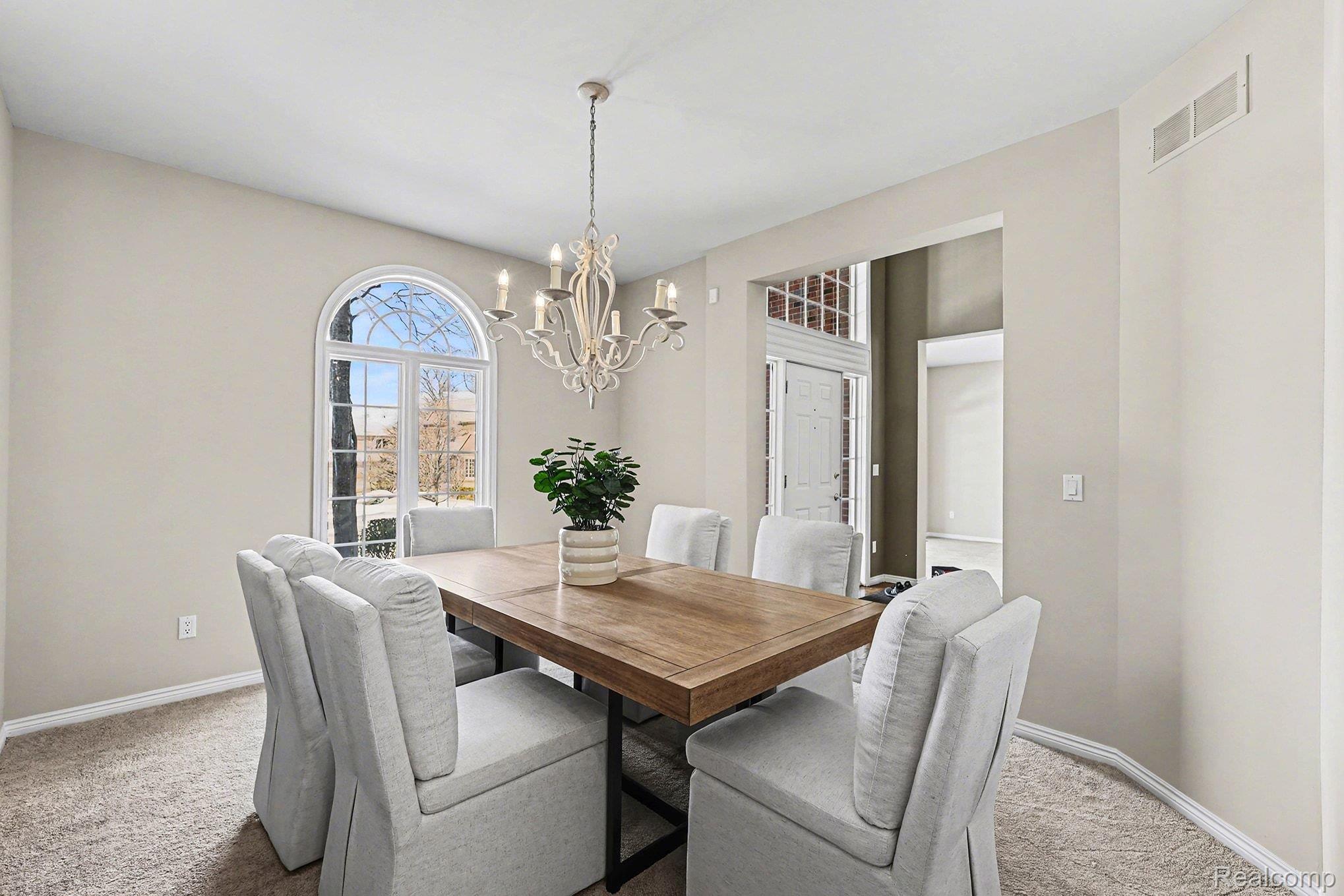 5641 Golf Pointe Drive