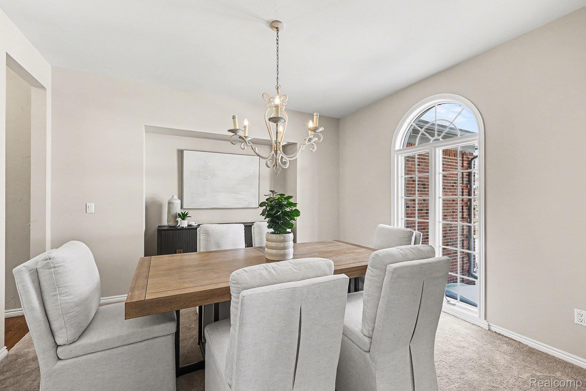 5641 Golf Pointe Drive