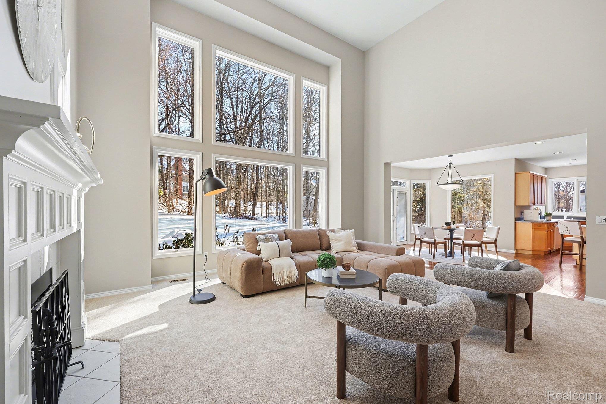 5641 Golf Pointe Drive