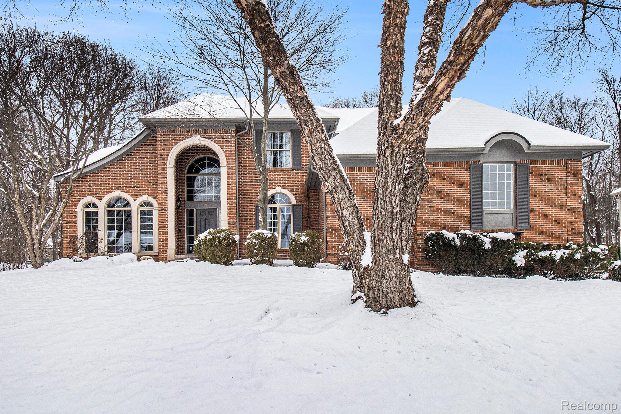 5641 Golf Pointe Drive