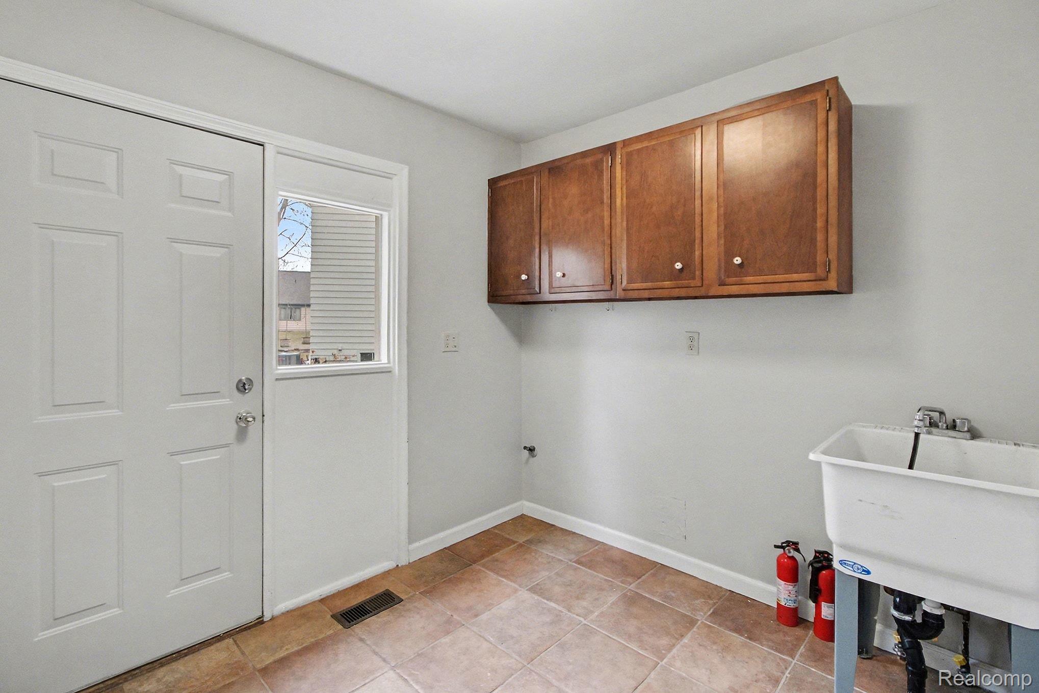 2280 Geyer Court