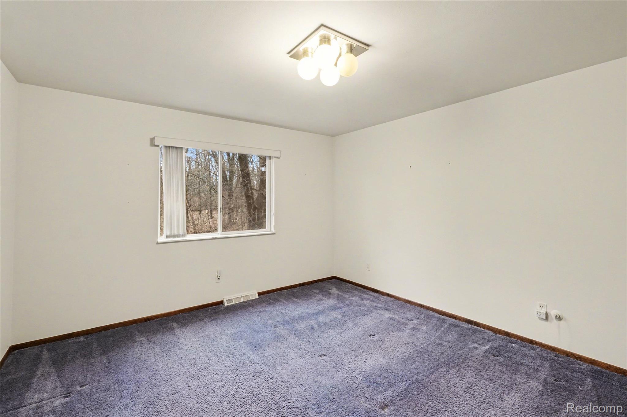 1380 Kent Road
