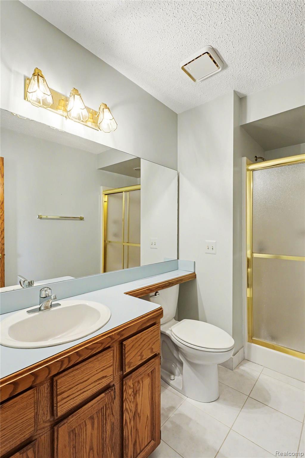 6824 Northcrest Way E