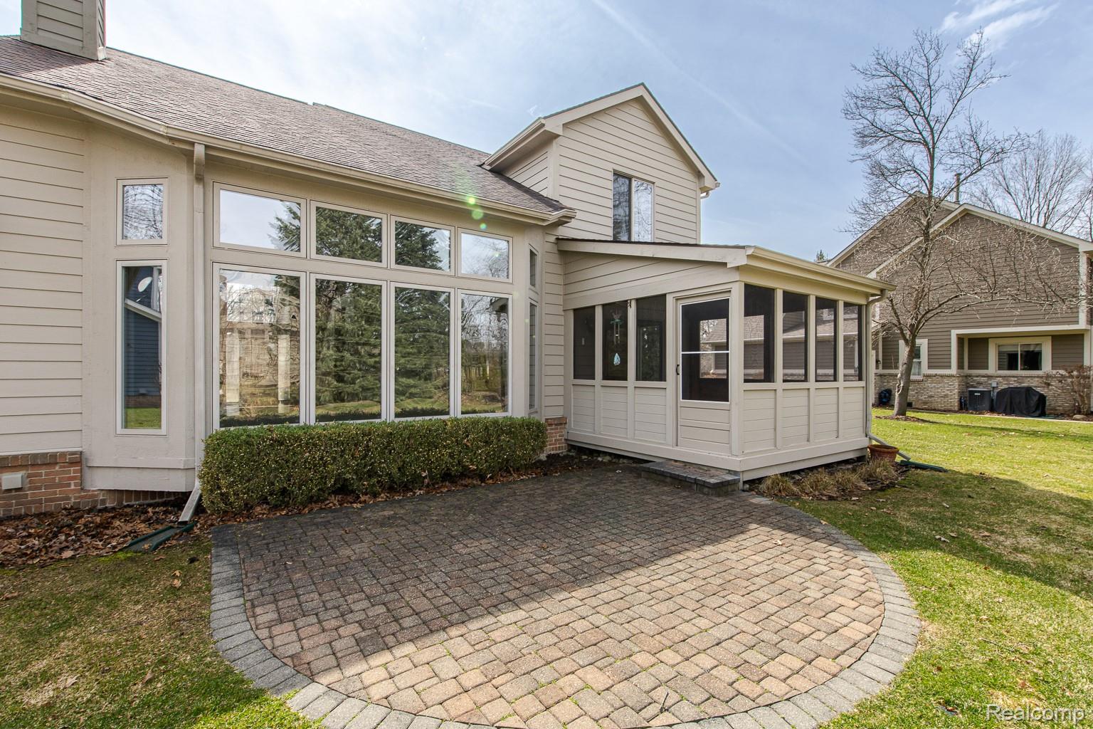 5622 Wembley Court