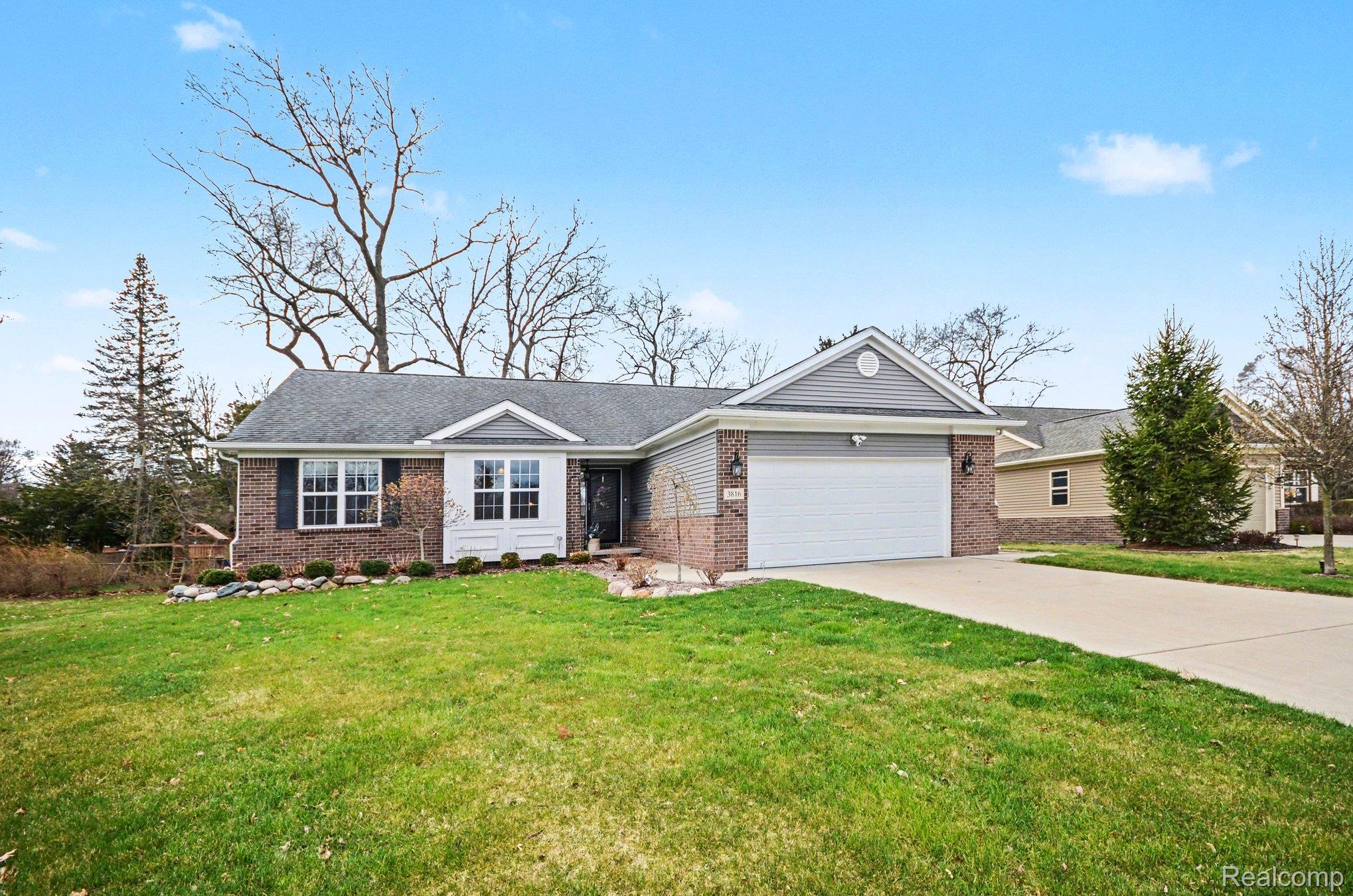 3816 Lyndon Lane