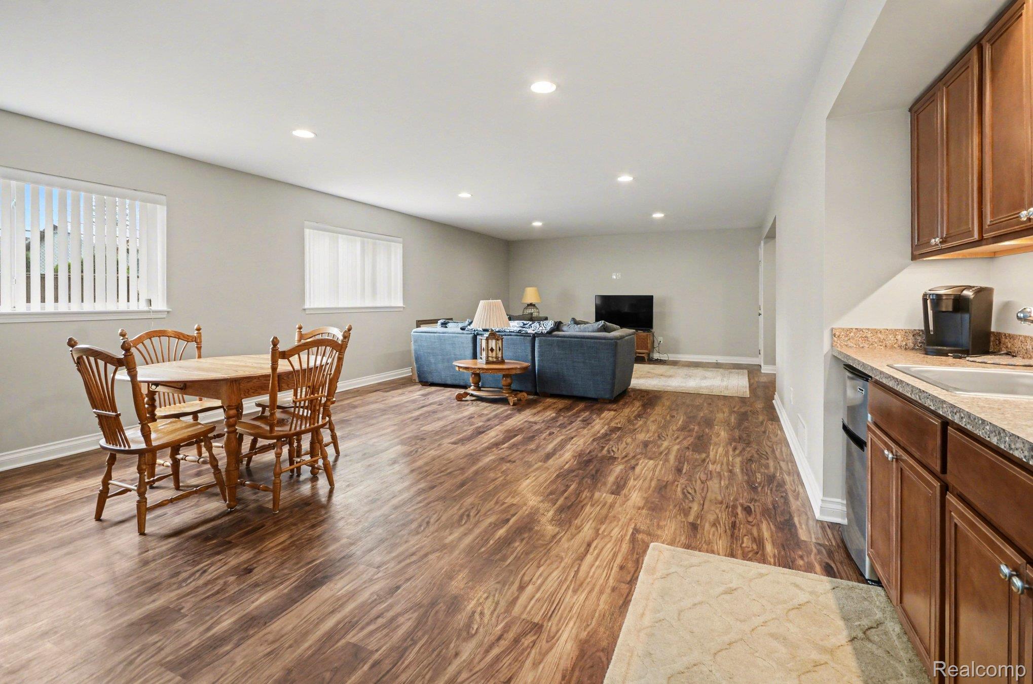 3816 Lyndon Lane
