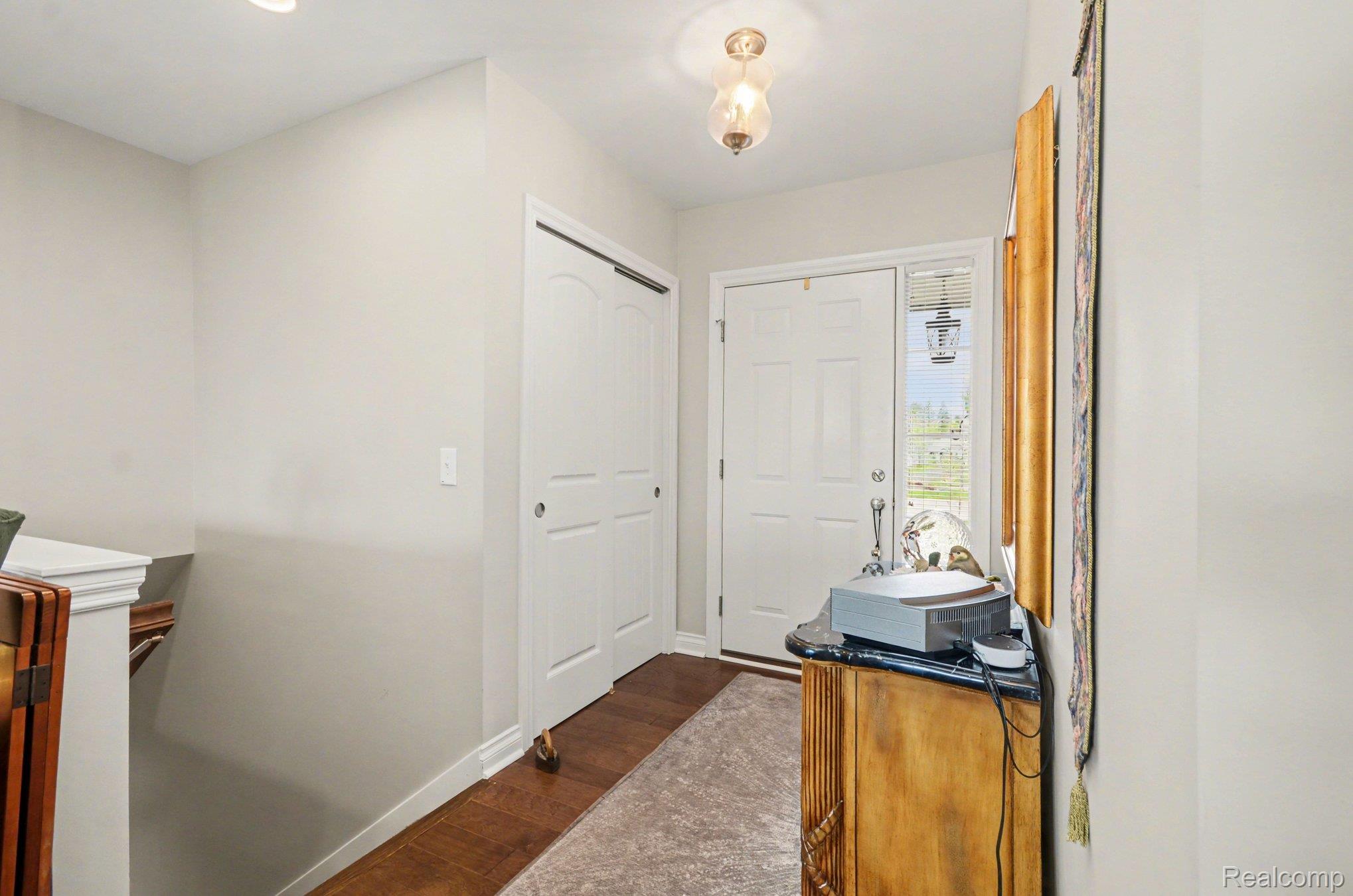 3816 Lyndon Lane