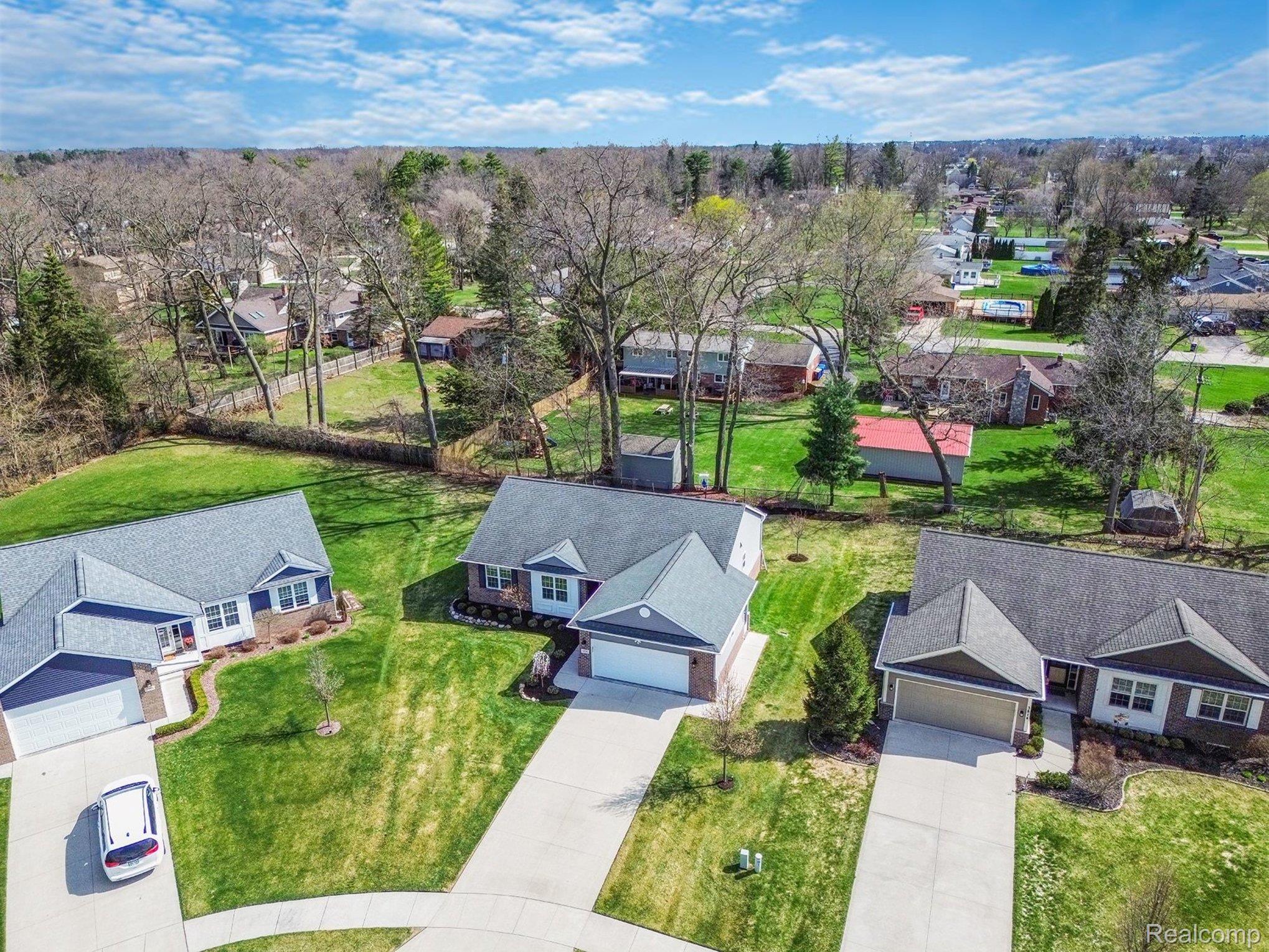 3816 Lyndon Lane
