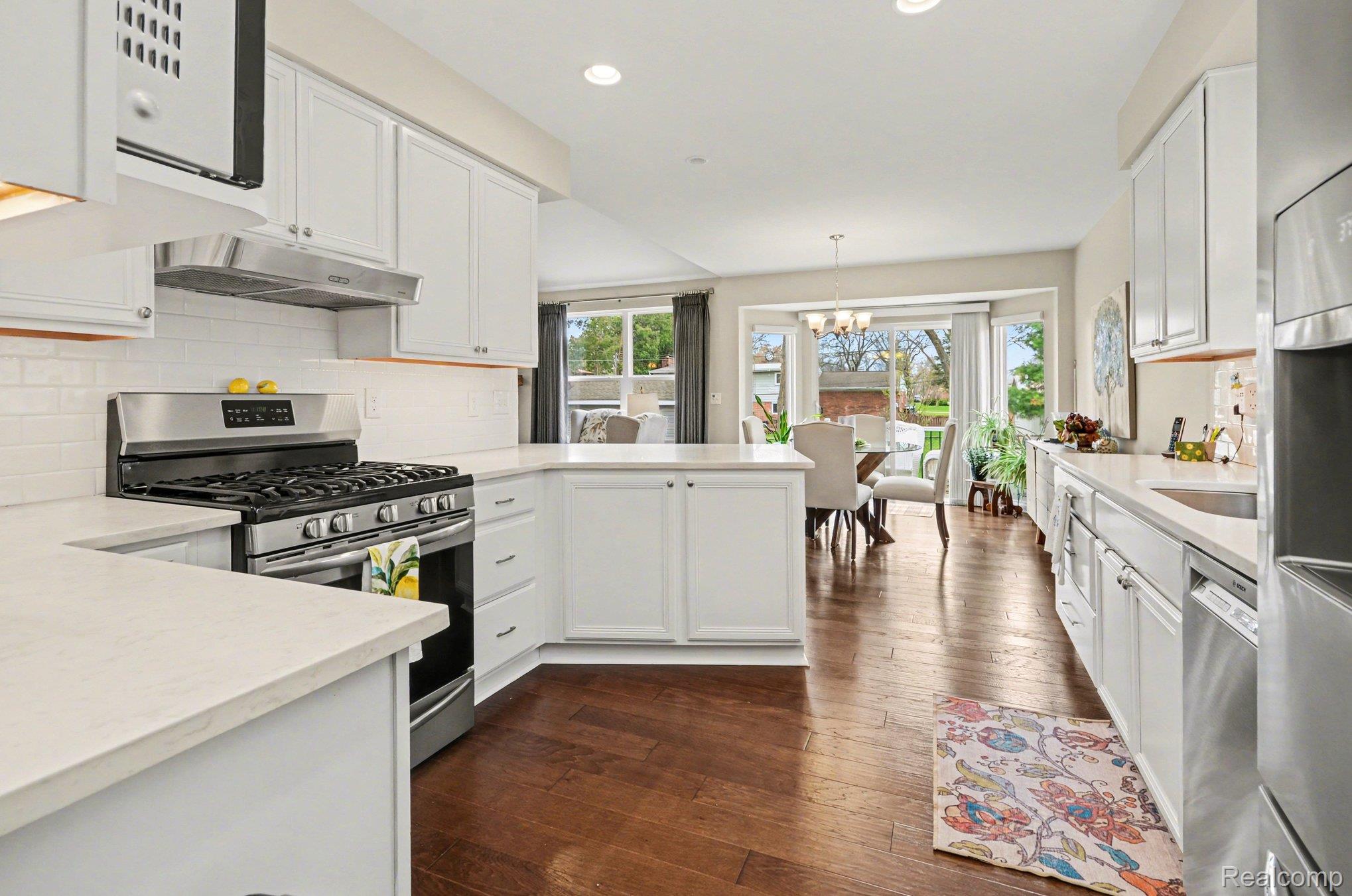 3816 Lyndon Lane