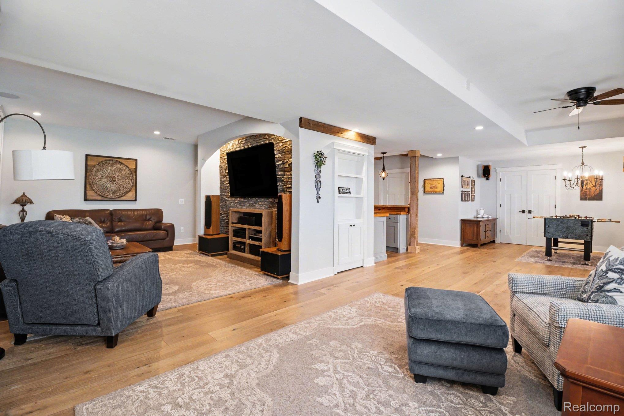 6846 Williamsbury Circle