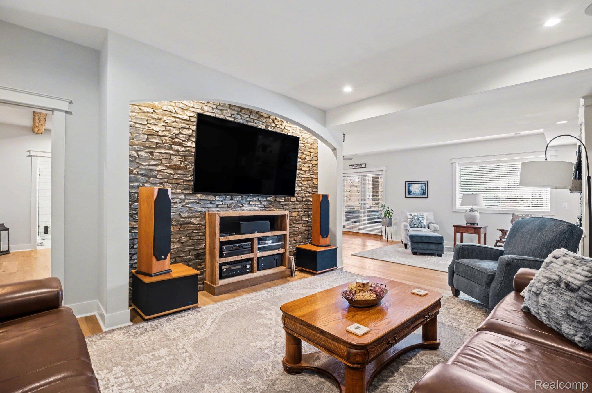 6846 Williamsbury Circle