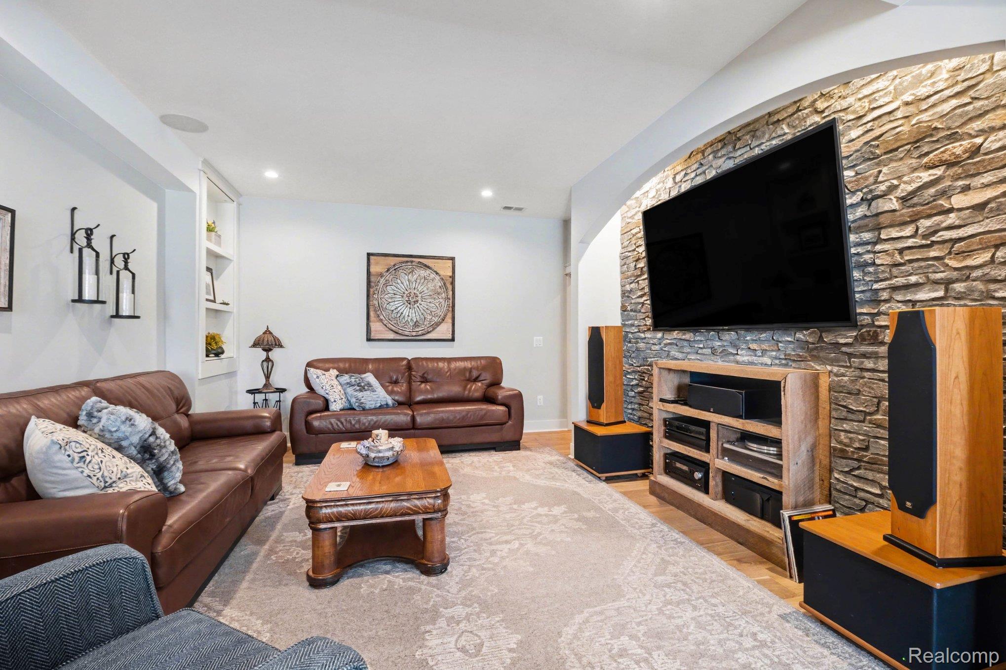 6846 Williamsbury Circle