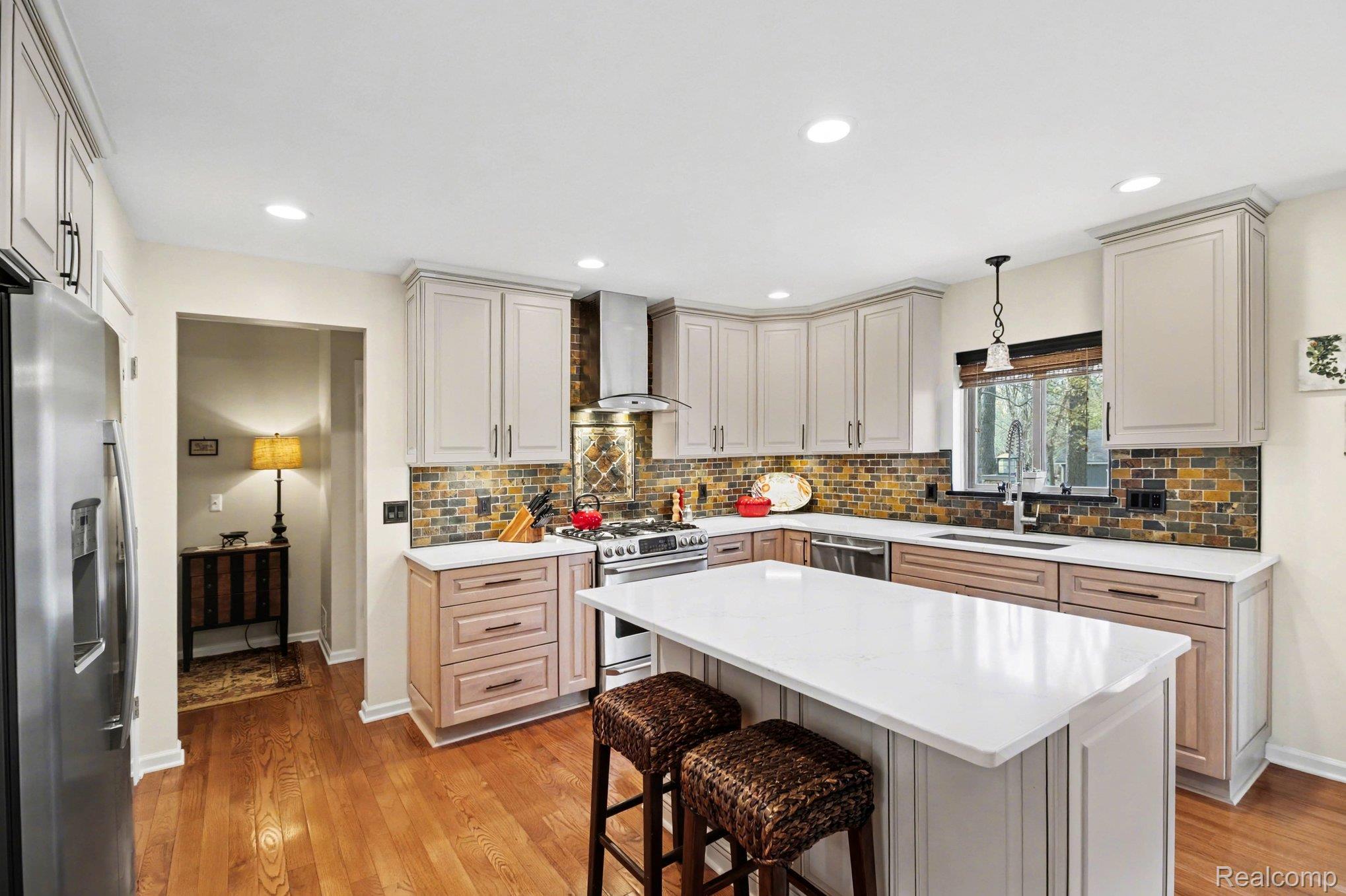 6846 Williamsbury Circle