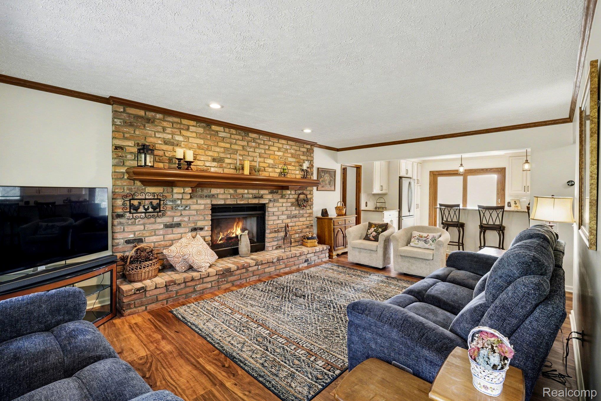 6419 Almond Lane