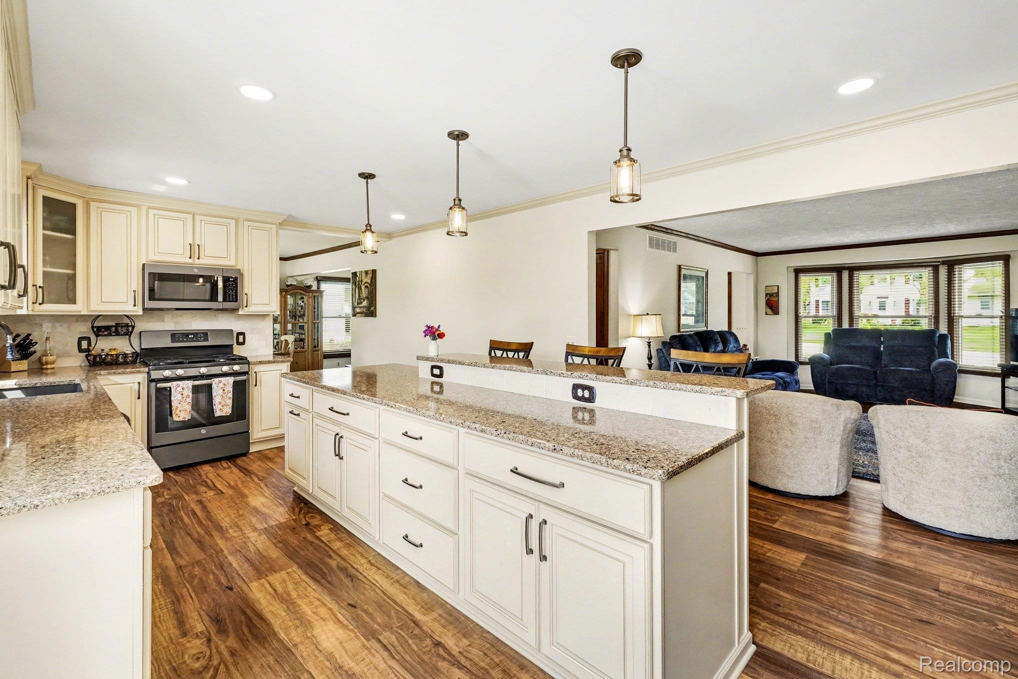 6419 Almond Lane
