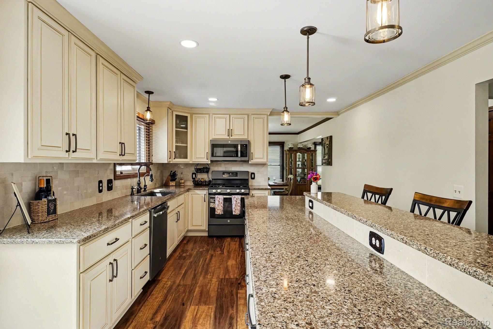6419 Almond Lane