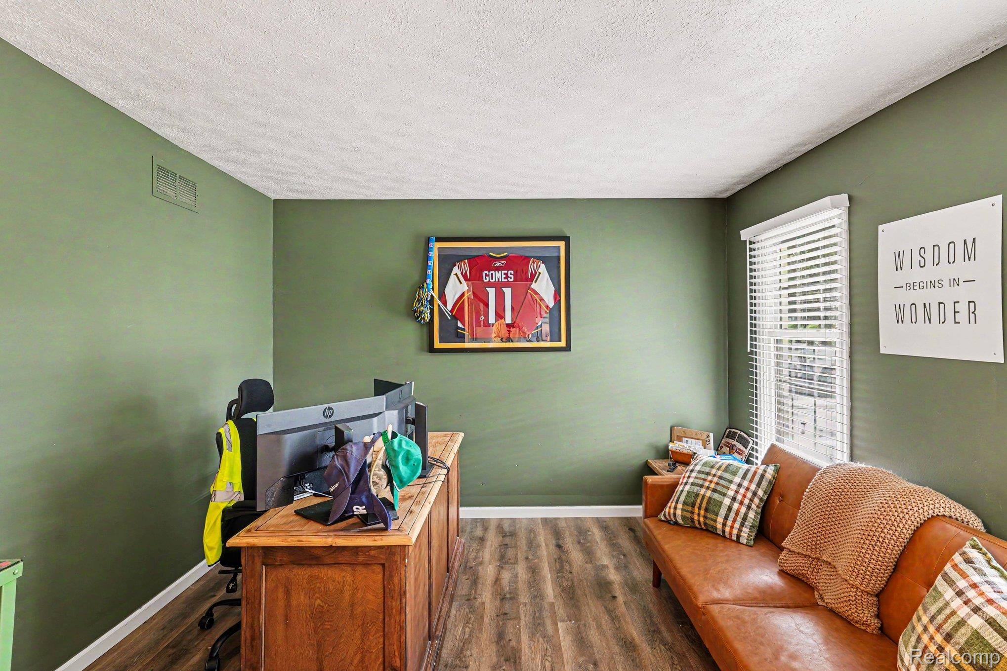 5600 Chestnut Hill Drive