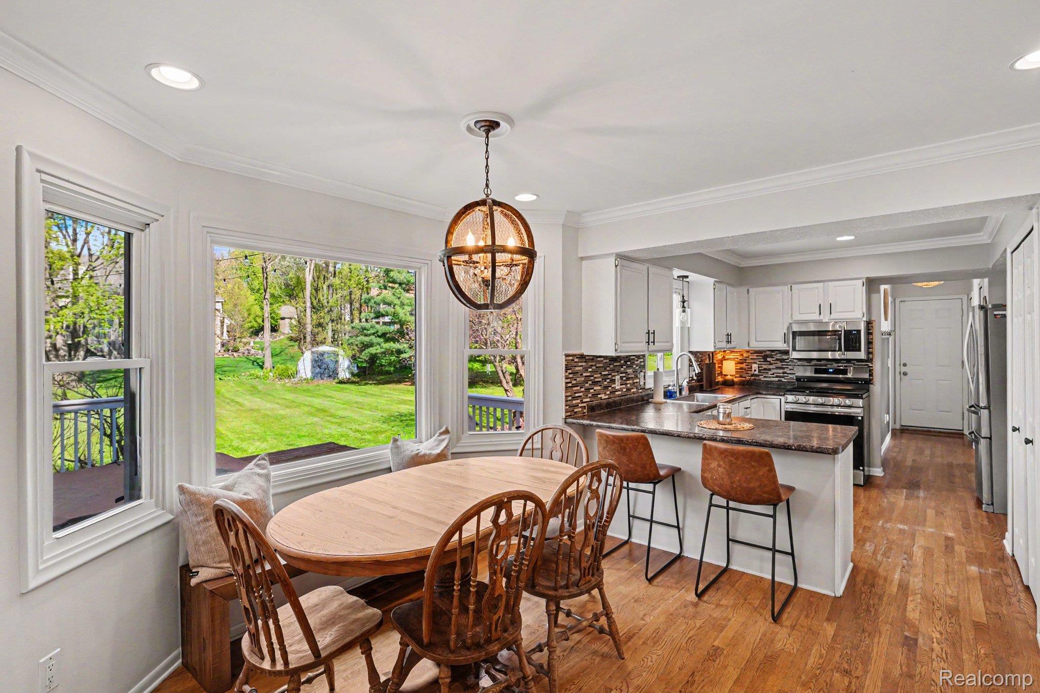 5600 Chestnut Hill Drive