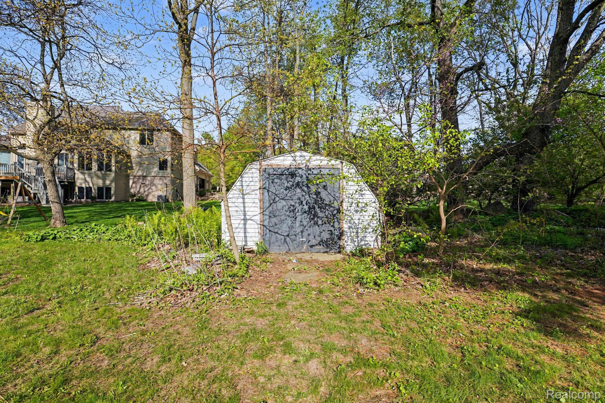5600 Chestnut Hill Drive