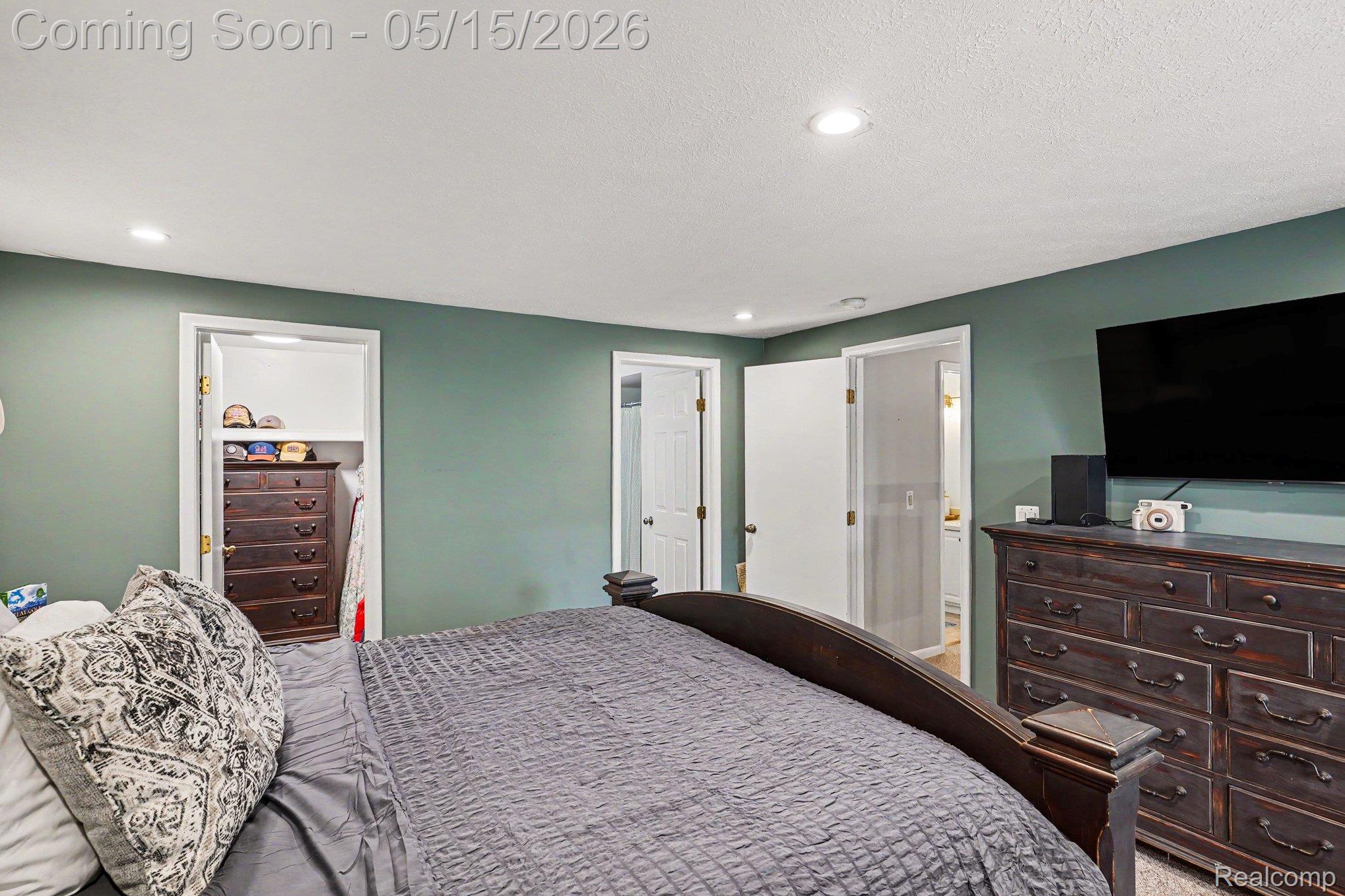 5600 Chestnut Hill Drive