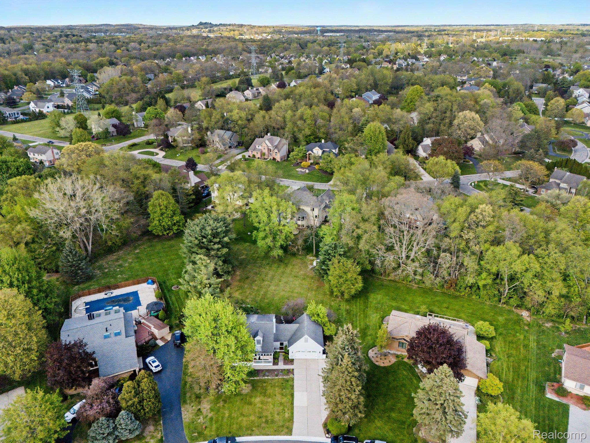5600 Chestnut Hill Drive