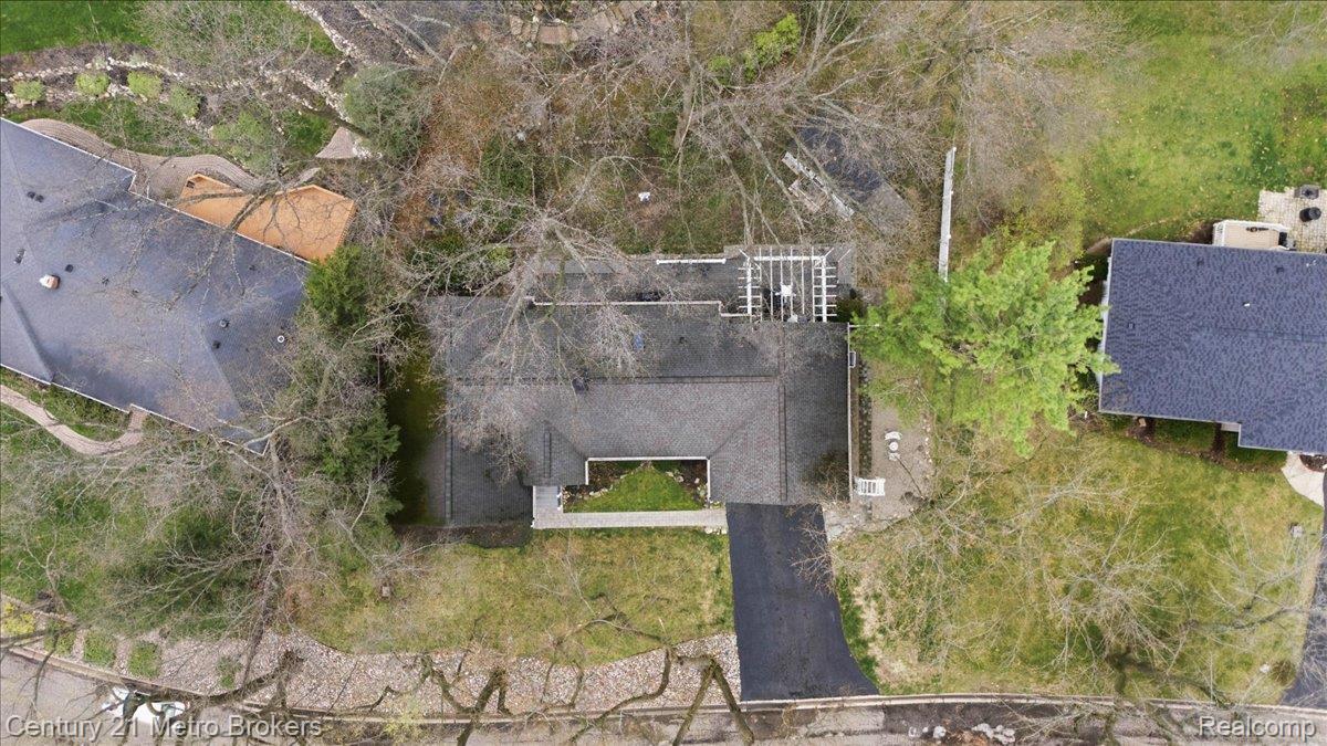 5060 Oneida Drive
