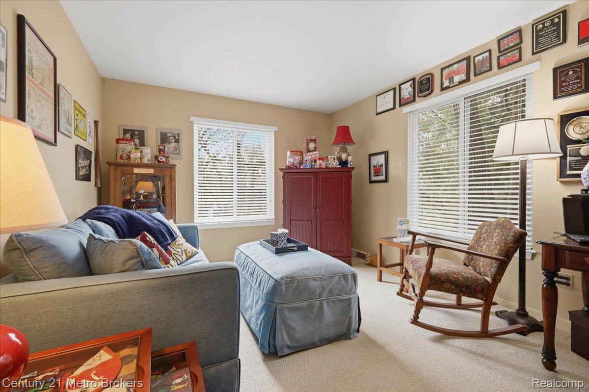 5060 Oneida Drive