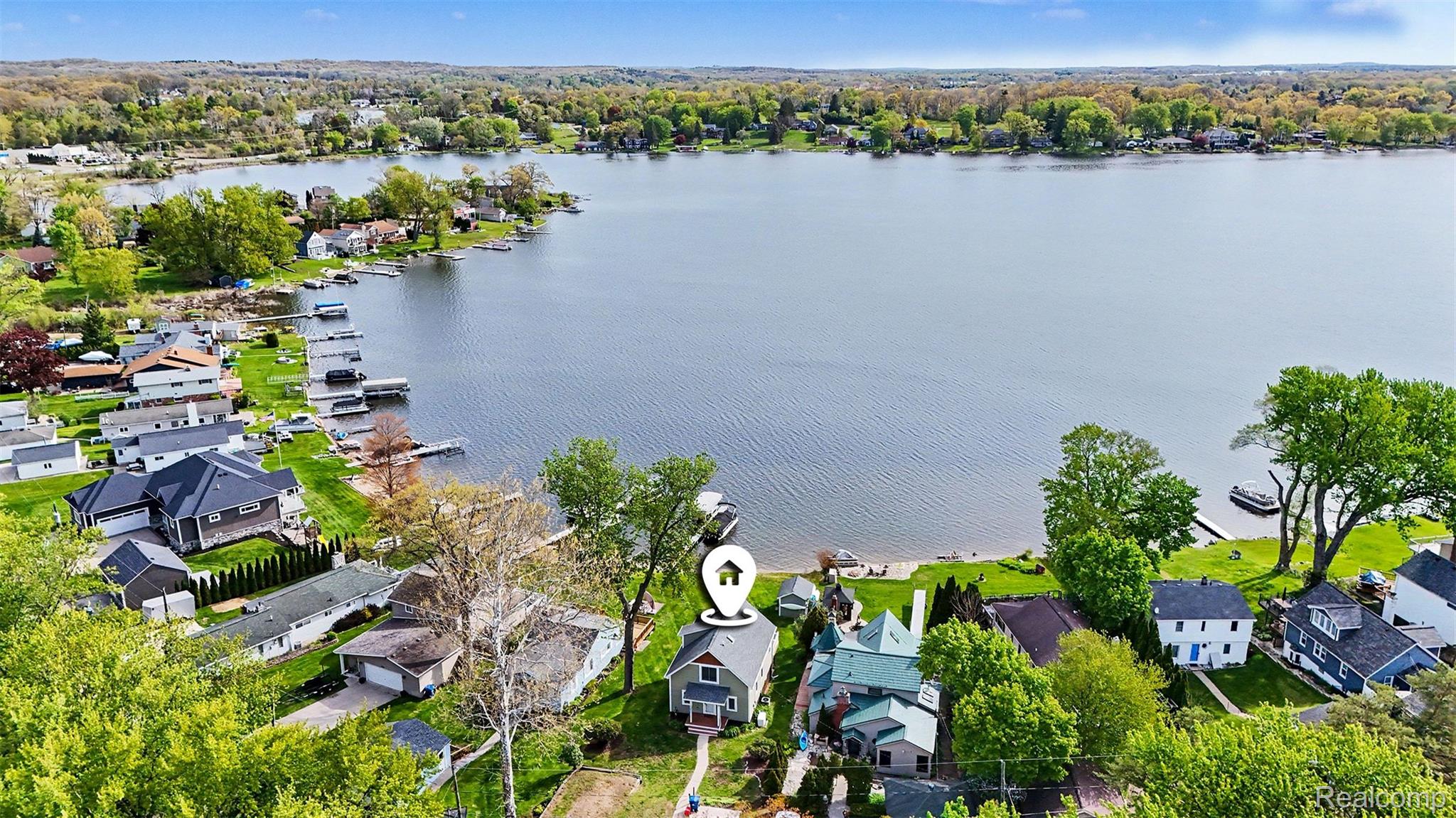 10280 Lakeside Drive
