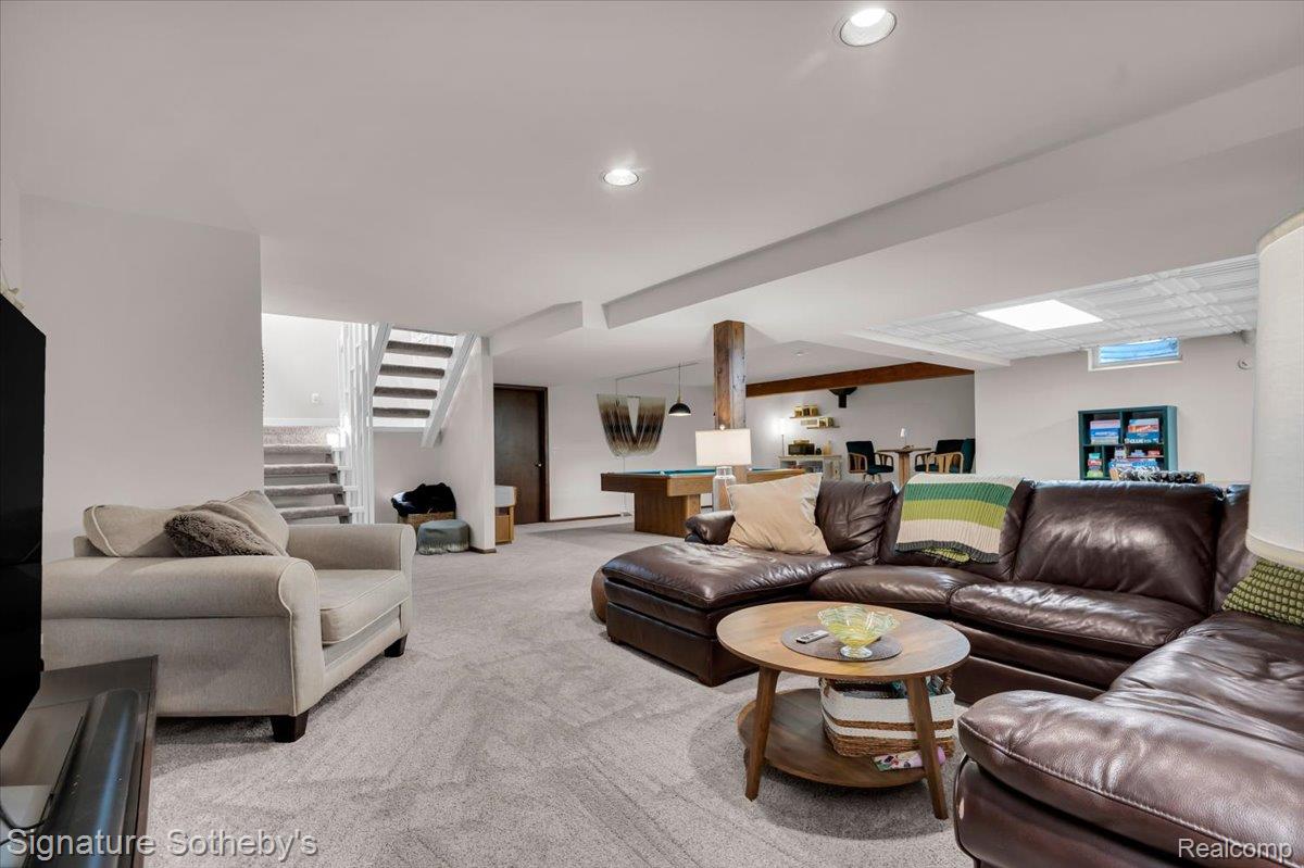 6692 Balmoral Terrace