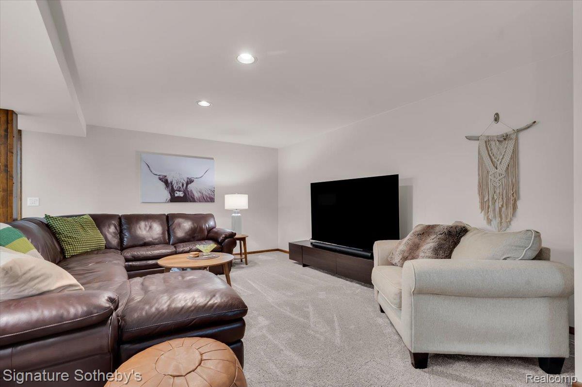 6692 Balmoral Terrace