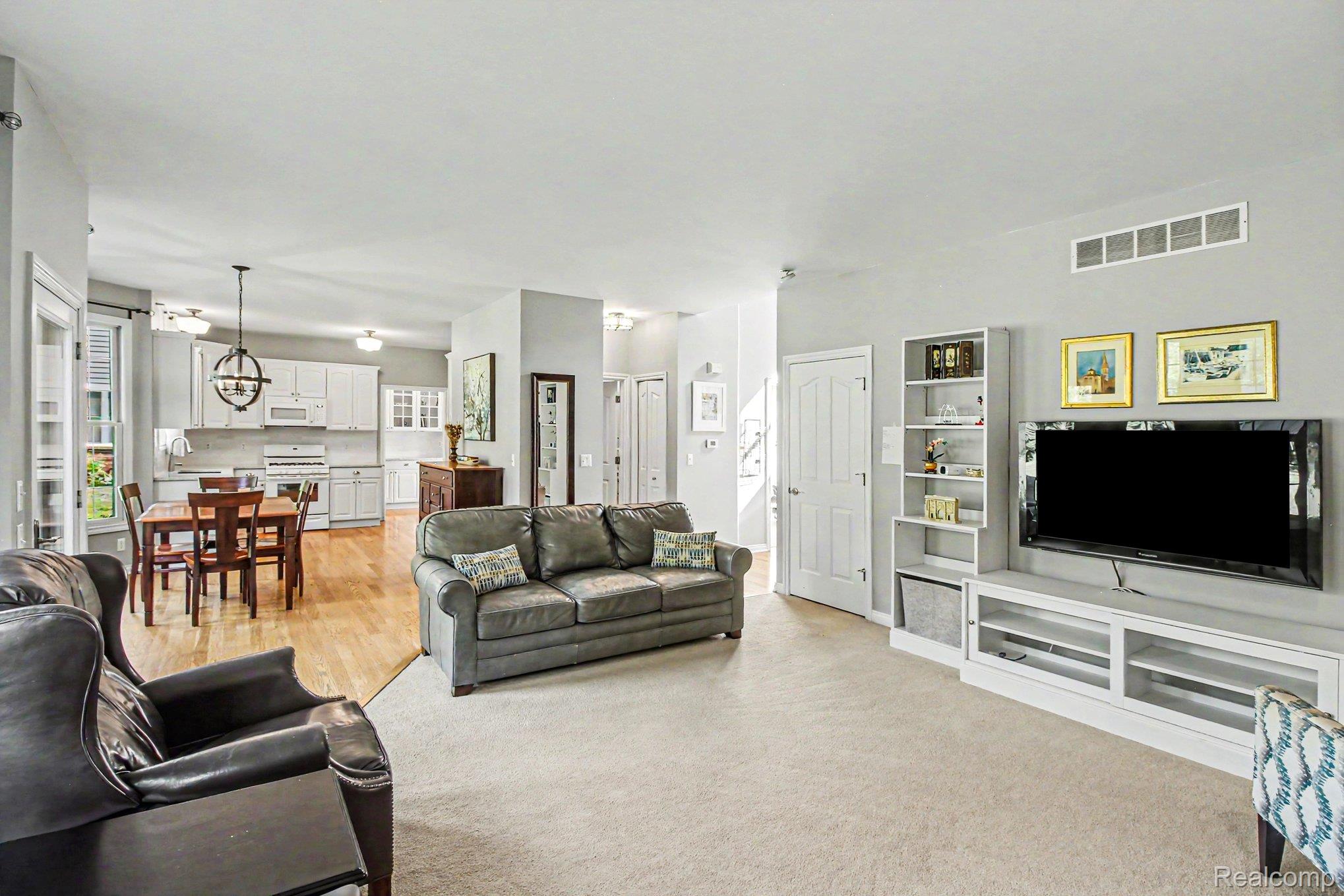 9367 Wildflower Way