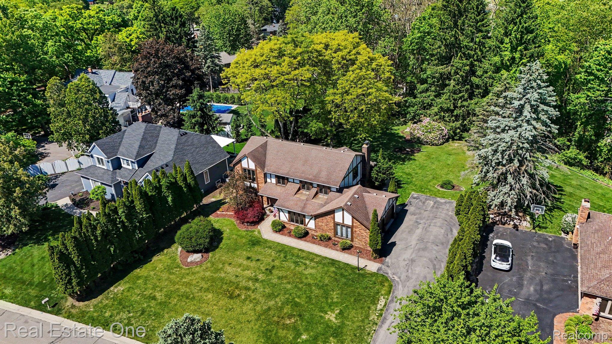 8019 Deerwood Road