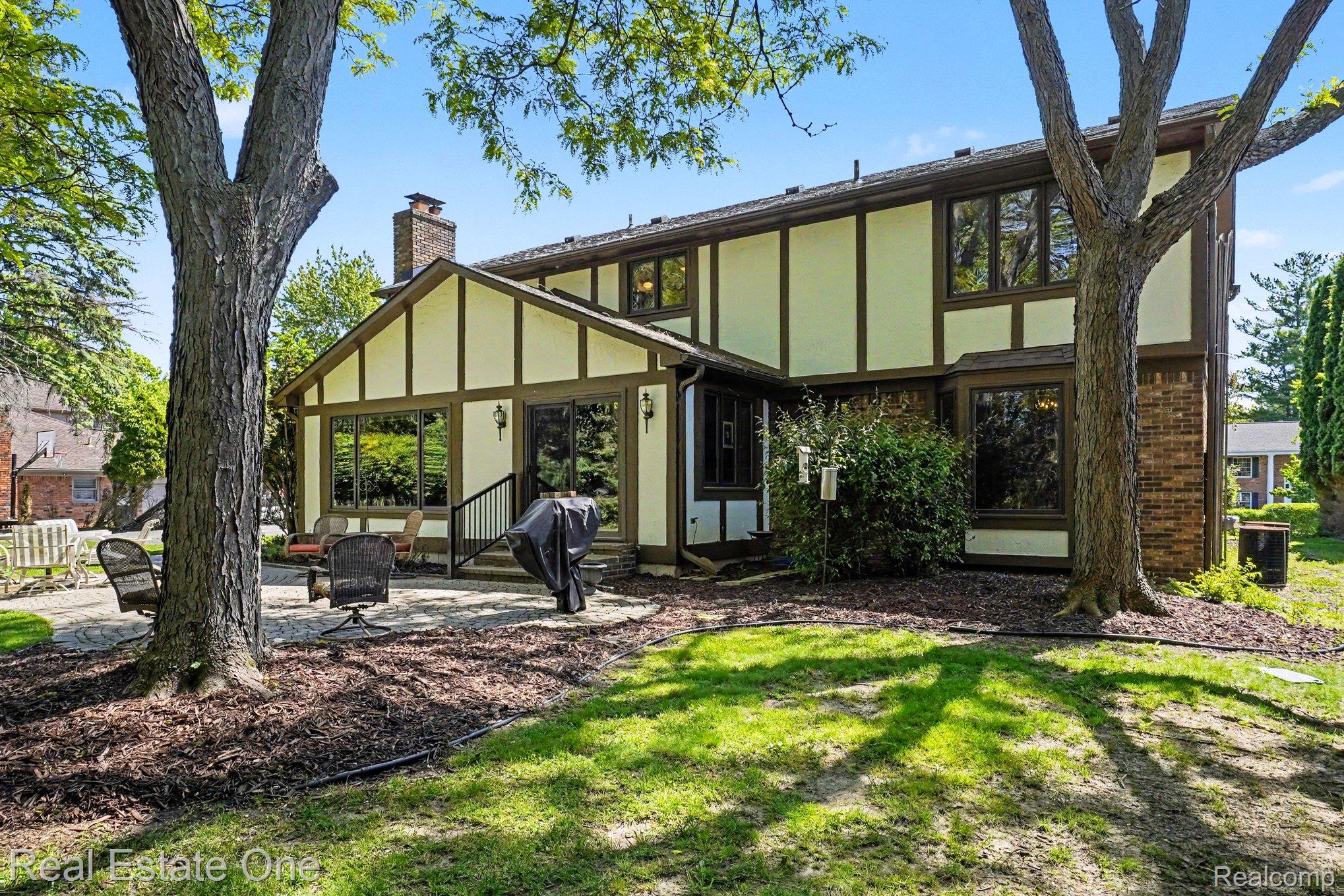 8019 Deerwood Road