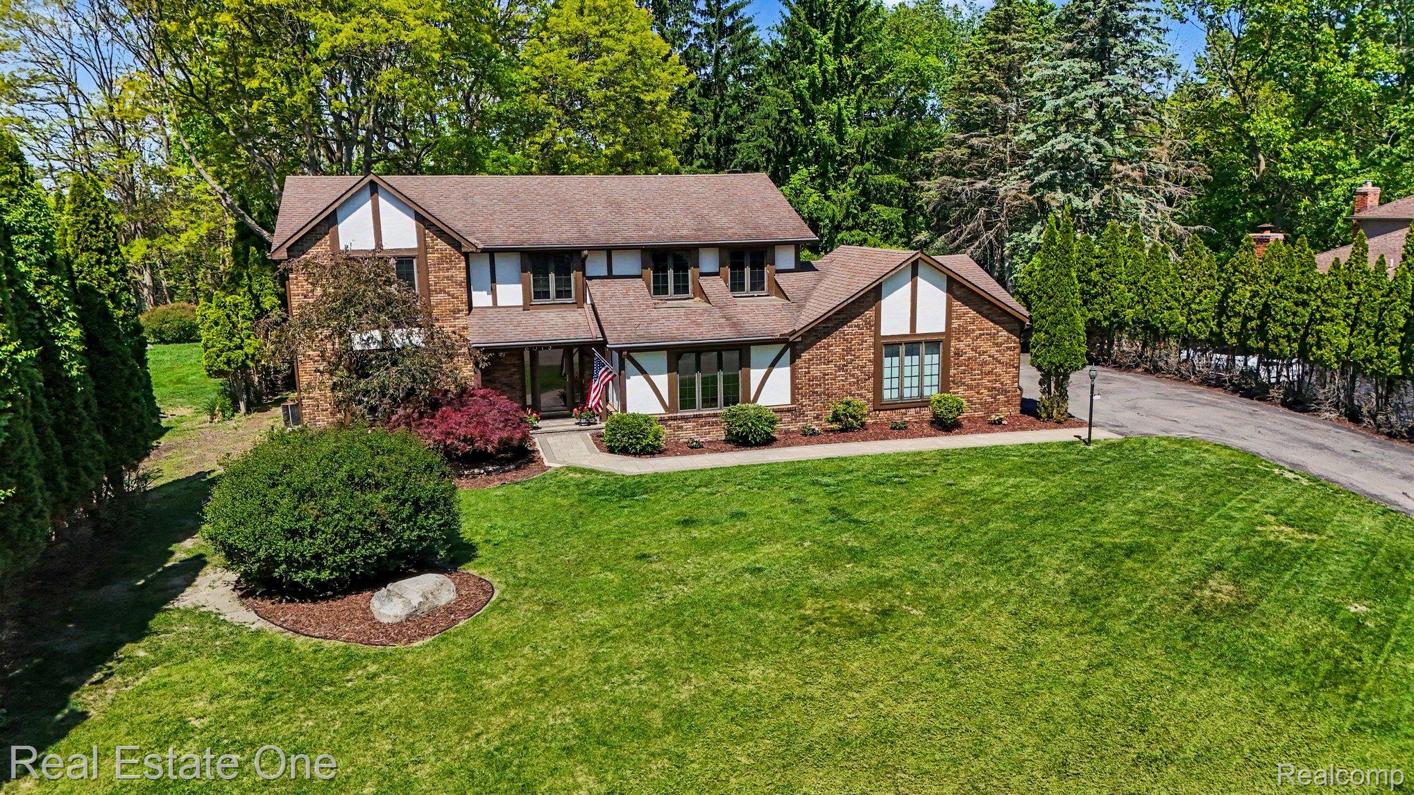 8019 Deerwood Road