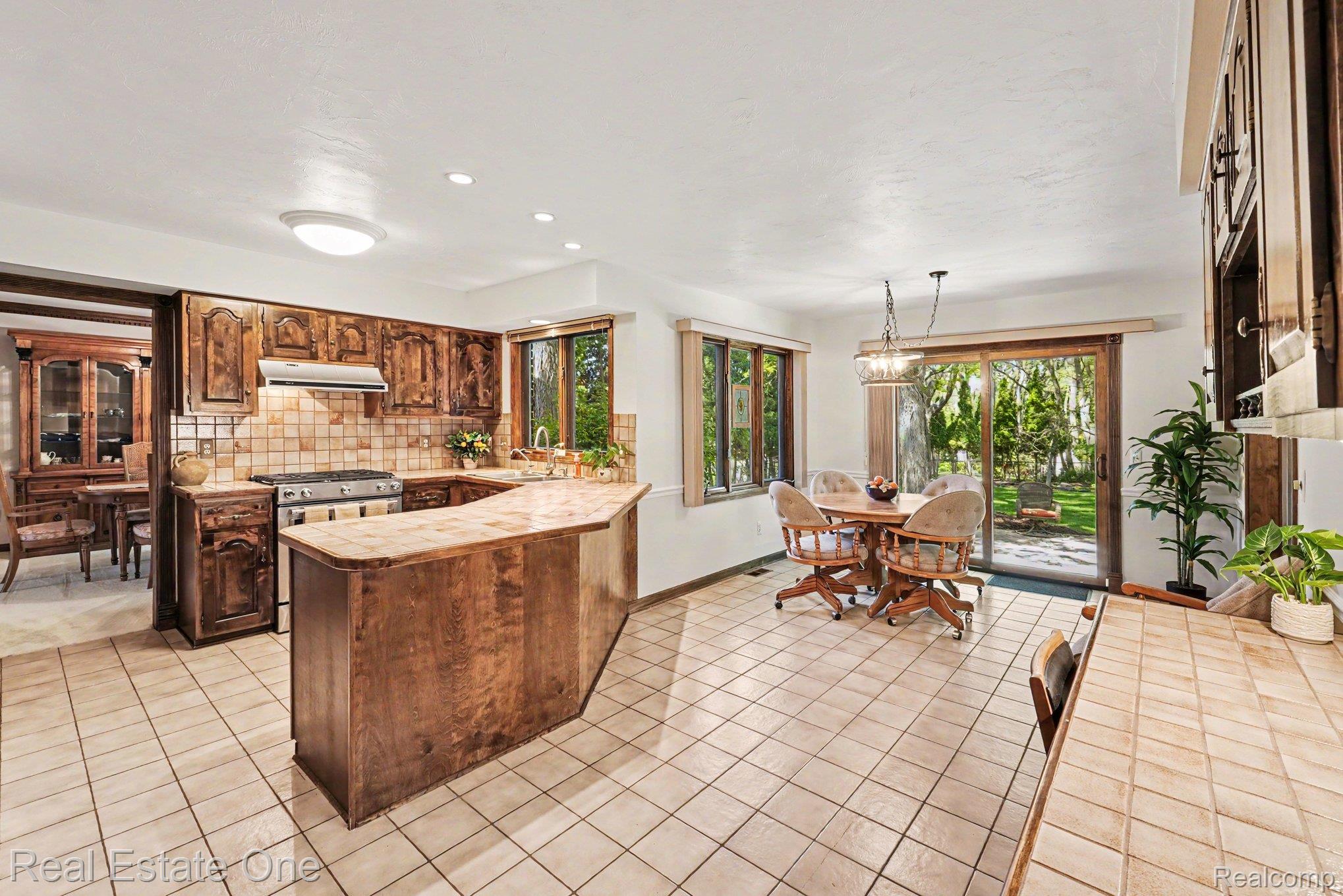 8019 Deerwood Road