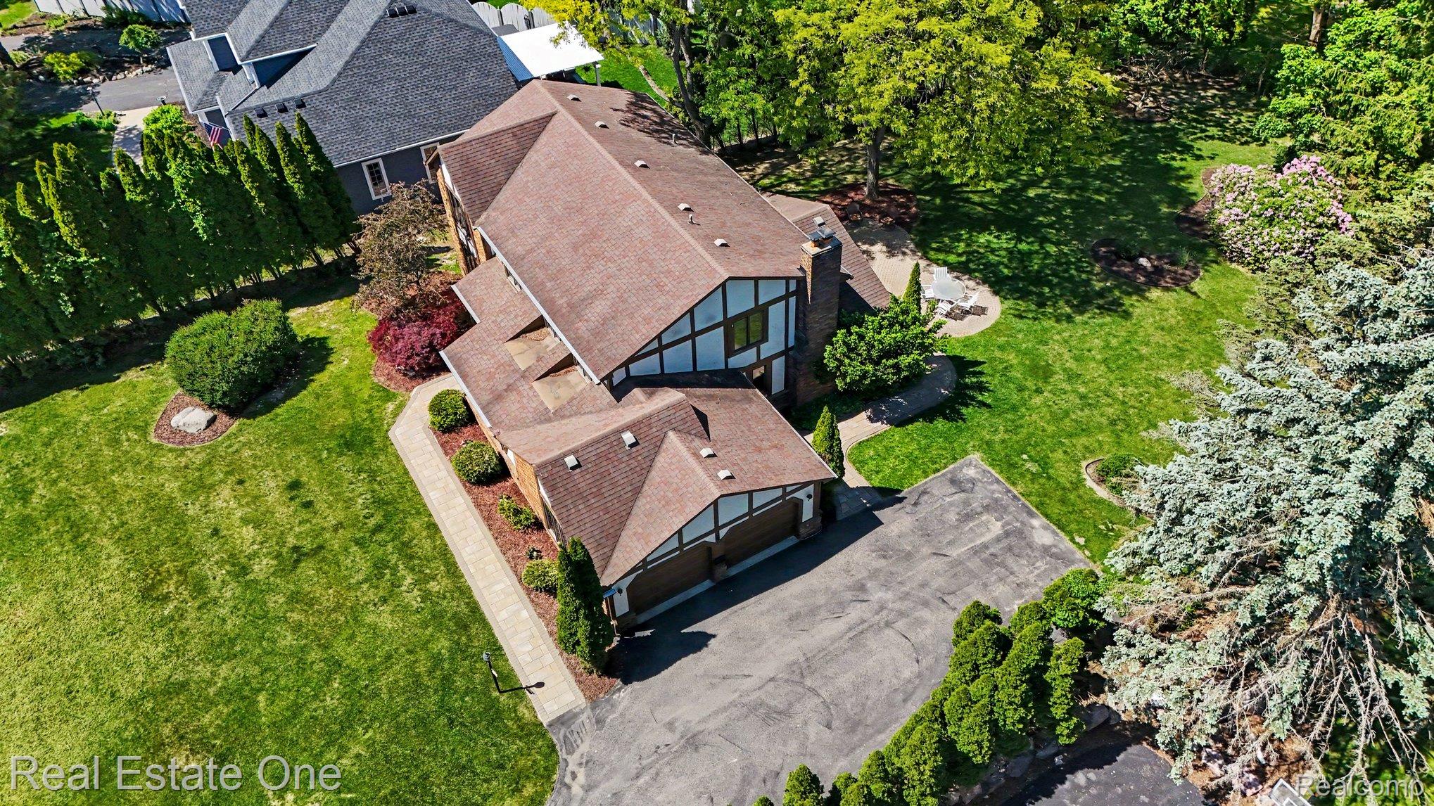 8019 Deerwood Road