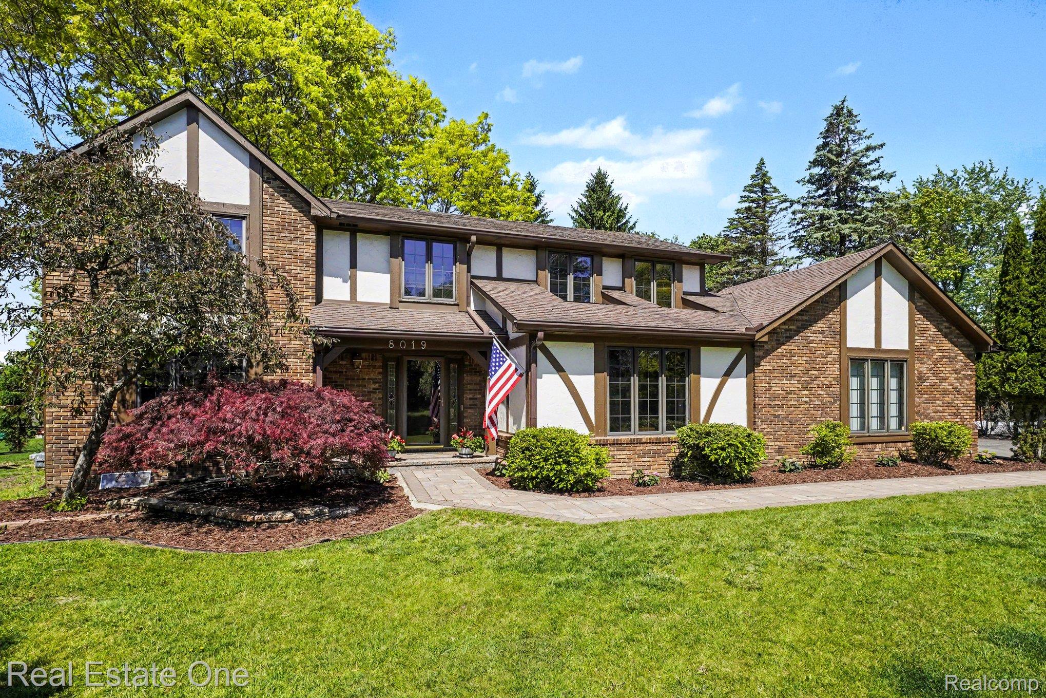 8019 Deerwood Road